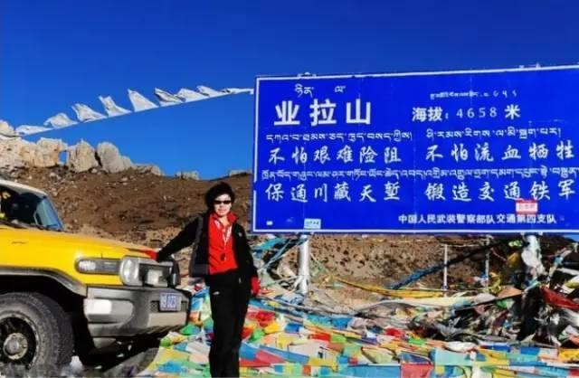 男子驾车被山石砸中身亡