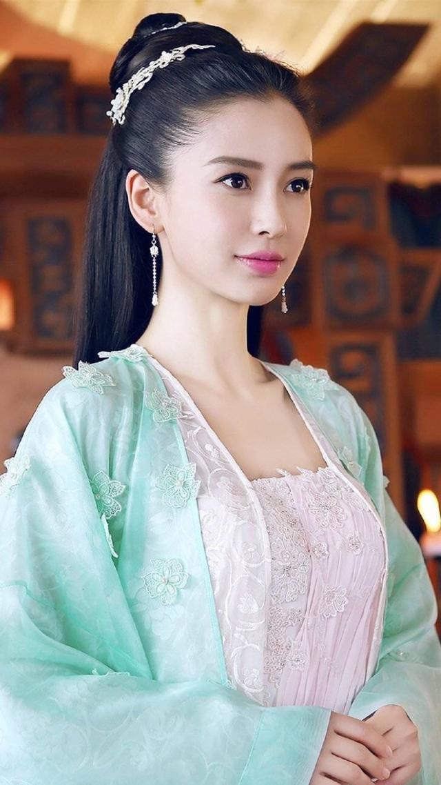 天价耳环女星是咋一步步坑爹的？