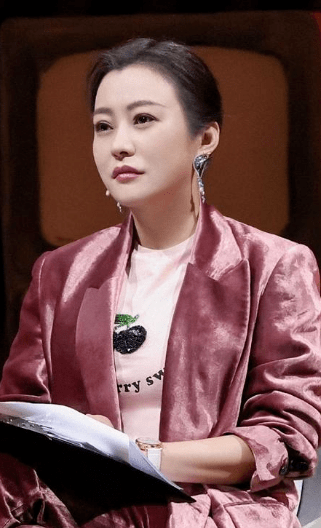 郝蕾：不红就是原罪红了怎么都对？揭秘娱乐圈残酷生存法则