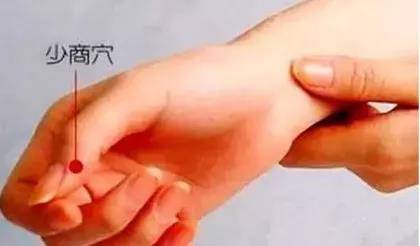 震惊！多位捏捏玩家出现喉咙痛烂手指，专家紧急呼吁停用！